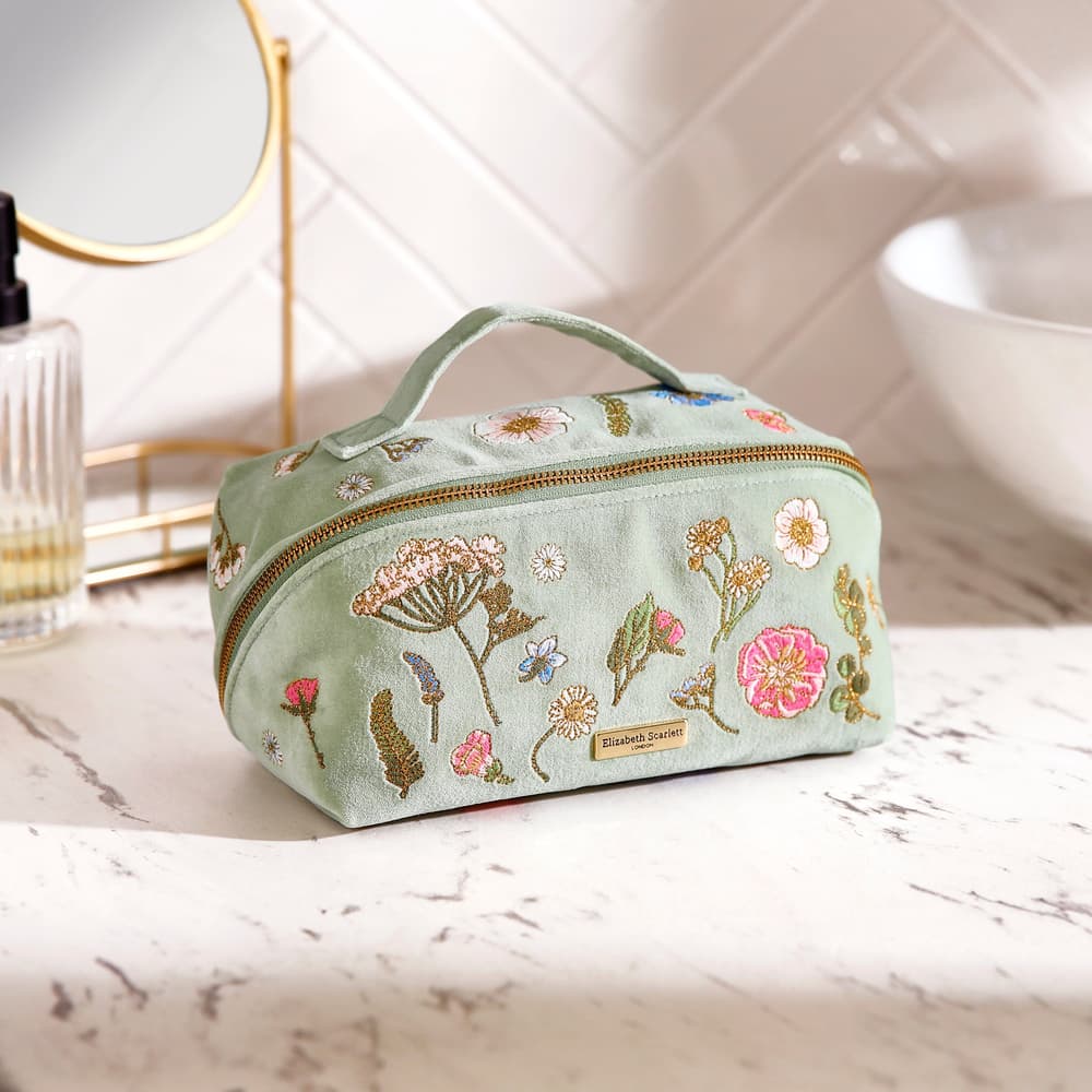 Elizabeth Scarlett - Cosmetics Bag - HOPE (Plum velvet) – Lilac 