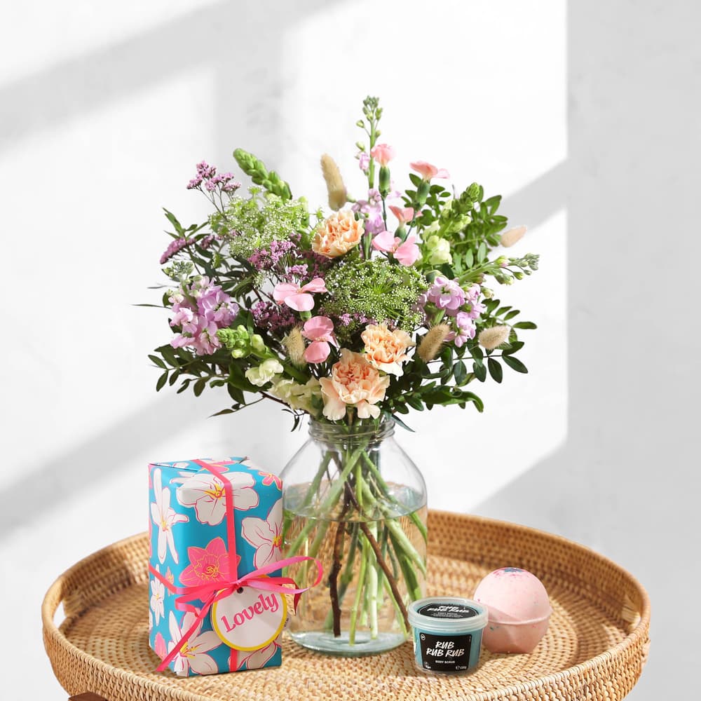 The Yui | Hand-tied flowers | Bloom & Wild