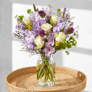 Hand-tied flowers