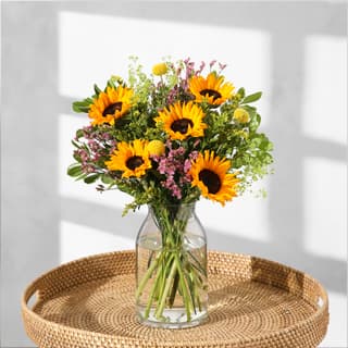 Hand-tied flowers