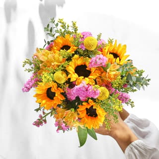 Handgebundener Blumenstrauß