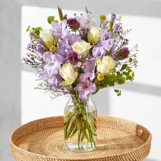 Hand-tied flowers