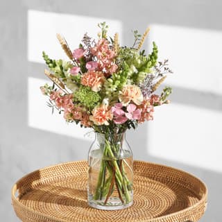 Hand-tied flowers