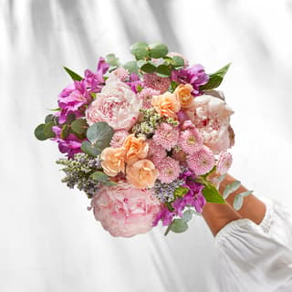 Hand-tied flowers